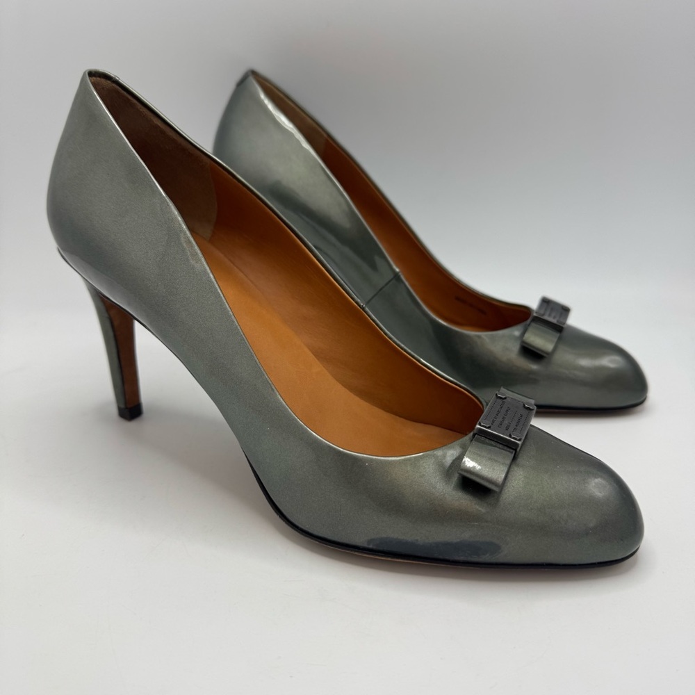 Marc by Marc Jacobs Vara Bow Patent Leather Pumps size 37 EU 7 US Metallic Gray